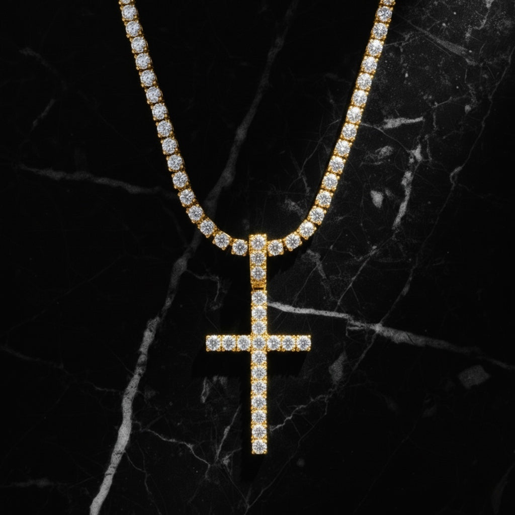 Dije Cross Moissanites